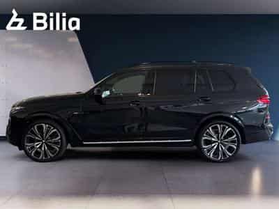 BMW X7 xDrive40d B&W Surround DAB RFK (2025) - Photo 12