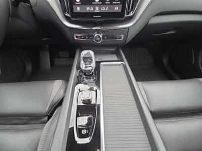 Volvo XC60 FACELIFT B5 AWD Black Edition Plus / Essence (2025) - Foto 11