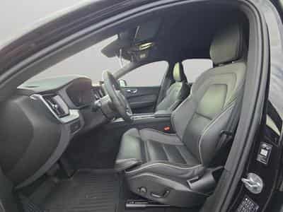 Volvo XC60 FACELIFT B5 AWD Black Edition Plus / Essence (2025) - Foto 10