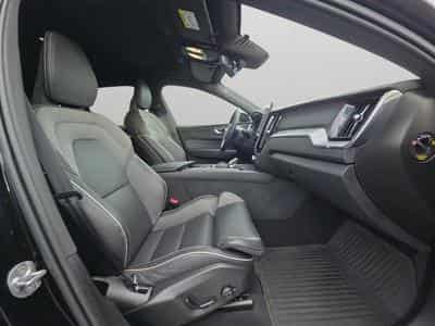 Volvo XC60 FACELIFT B5 AWD Black Edition Plus / Essence (2025) - Foto 15