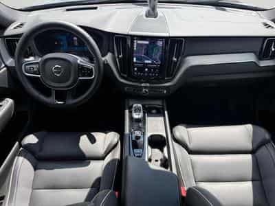 Volvo XC60 B5 AWD Ultra Dark / Essence (2025) - Foto 3