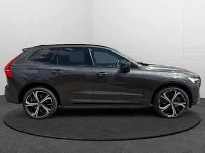 Volvo XC60 B5 AWD Ultra Dark / Essence (2025) - Foto 7