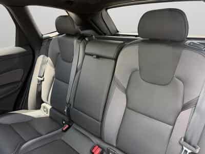 Volvo XC60 B5 AWD Ultra Dark / Essence (2025) - Foto 13