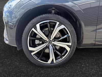 Volvo XC60 B5 AWD Ultra Dark / Essence (2025) - Foto 14