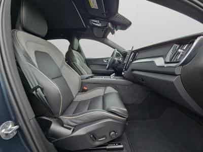 Volvo XC60 FACELIFT B5 AWD Black Edition Plus 2026 / Essence (2025) - Foto 15