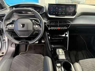 Peugeot 2008 2008 PureTech 130 EAT8 GT (2024) - Photo 4