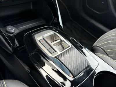 Peugeot 2008 2008 PureTech 130 EAT8 GT (2024) - Photo 14
