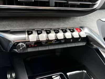 Peugeot 5008 5008 PureTech 130 EAT8 Stop (2023) - Photo 10