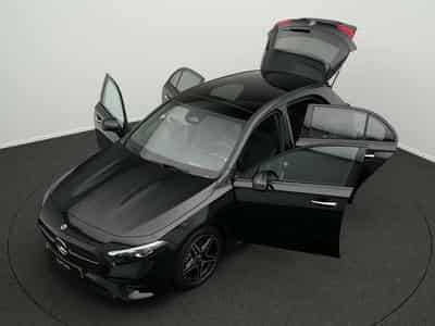 Mercedes A 200 d AMG-Line Premium Plus (2025) - Photo 14