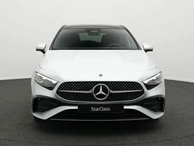 Mercedes A 180 AMG-Line (2025) - Photo 2