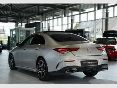 Mercedes CLA 200 Limousine AMG Line *2.H *Pano*360°*Night (2019) - Foto 9