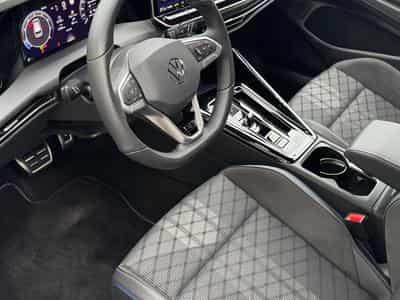 VW Golf Variant 2.01 TSI 150kW 4Motion R-Line (2025) - Foto 5