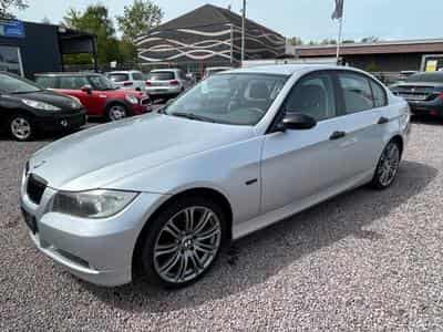 BMW 318 318i Lim. *PDC*SHZ*Klima* (2006) - Photo 1