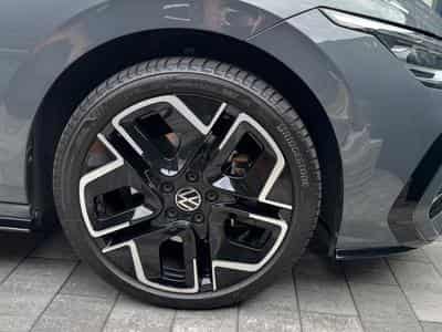 VW Golf Variant 2.01 TSI 150kW 4Motion R-Line (2025) - Foto 10