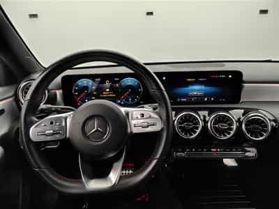 Mercedes A 180 A 180 d PACK AMG NAVI / S-CUIR / FULL LED (2021) - Foto 9