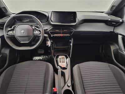 Peugeot 2008 1.2 PureTech STYLE 131cv EAT8 / NAV (2023) - Foto 8