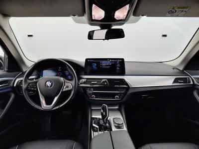 BMW 530 Touring 530eA PHEV Luxury Cuir / Navi / Led (2021) - Foto 8