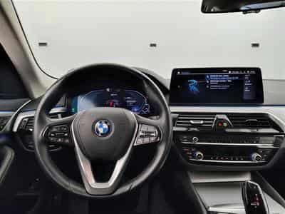 BMW 530 Touring 530eA PHEV Luxury Cuir / Navi / Led (2021) - Foto 9