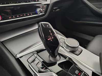BMW 530 Touring 530eA PHEV Luxury Cuir / Navi / Led (2021) - Foto 12