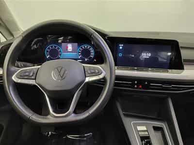 VW Golf 1.0 eTSI Life Business Premium OPF DSG (2023) - Photo 9