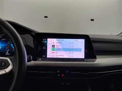 VW Golf 1.0 eTSI Life Business Premium OPF DSG (2023) - Photo 11
