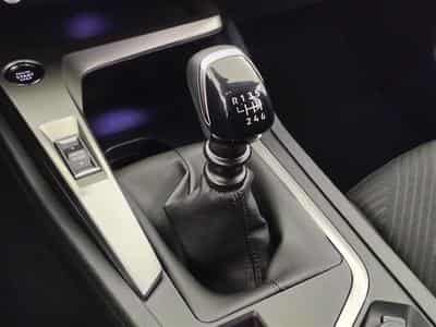 Peugeot 308 1.5 BlueHDi Active Pack NAVI / LED/JA16/PDC (2022) - Photo 12