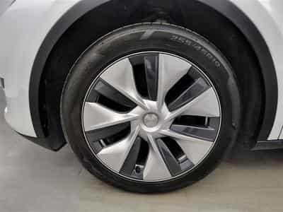 Tesla Model Y Standard Range RWD NAVI / FULL LED / CUIR / PANO / CAMERA360 (2024) - Photo 6