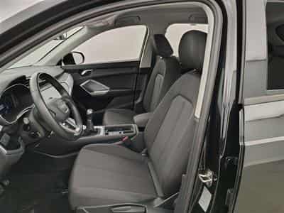 Audi Q3 35 TFSI Attraction NAVI/LED/JA17/PDC AV AR (2022) - Foto 7