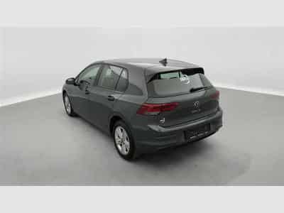 VW Golf 1.0 eTSI Life DSG NAVI / FULL LED / CARPLAY (2023) - Foto 2