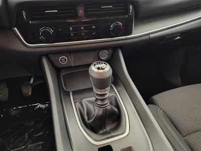 Nissan Qashqai 1.3 DIG-T MHEV Visia (2023) - Foto 12