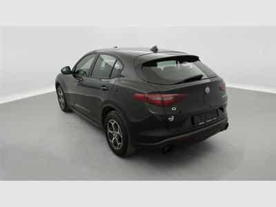 Alfa-Romeo Stelvio 2.2 MJD AT8 Q4 Super NAVI / FULL LED / CAMERA / JA 17" (2023) - Foto 2