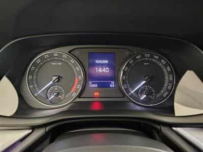 Skoda Octavia 2.0 TDi 115Cv DSG7 Ambition CARPLAY / ALU / PDC (2023) - Foto 10