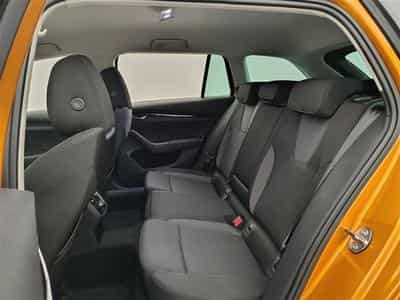 Skoda Octavia 2.0 TDi 115Cv DSG7 Ambition CARPLAY / ALU / PDC (2023) - Foto 13