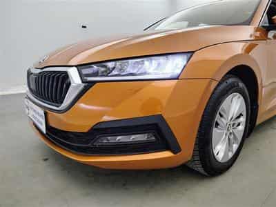 Skoda Octavia 2.0 TDi 115Cv DSG7 Ambition CARPLAY / ALU / PDC (2023) - Foto 15