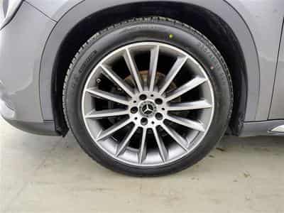Mercedes GLA 180 GLA 180 *NAVI/CUIR/FULL LED/PDC AV-AR/S.CHAUFF* (2019) - Foto 6