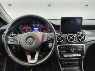 Mercedes GLA 180 GLA 180 *NAVI/CUIR/FULL LED/PDC AV-AR/S.CHAUFF* (2019) - Foto 9
