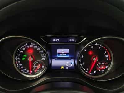 Mercedes GLA 180 GLA 180 *NAVI/CUIR/FULL LED/PDC AV-AR/S.CHAUFF* (2019) - Foto 10