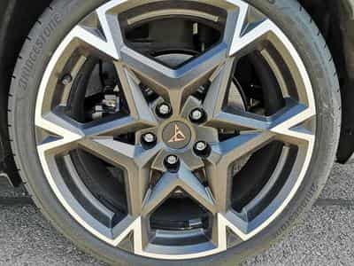 Cupra Leon 2.0 TSI 245 kW 4Drive VZ (2026) - Photo 1