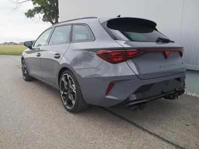 Cupra Leon 2.0 TSI 245 kW 4Drive VZ (2026) - Photo 3
