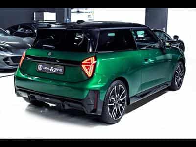 Mini Cooper E 3-DOOR PACK JOHN COOPER WORKS - PACK M - BRITISH RACING GR (2025) - Photo 8