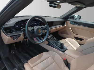 Porsche 911 Carrera 4 GTS Cabriolet (2024) - Foto 8