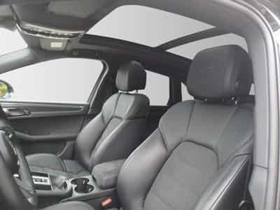 Porsche Macan GTS (2023) - Photo 9