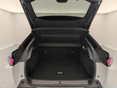 Peugeot 3008 Hybrid 145 e-DCS6 GT (2025) - Photo 11