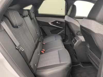 Peugeot 3008 Hybrid 145 e-DCS6 GT (2025) - Photo 14