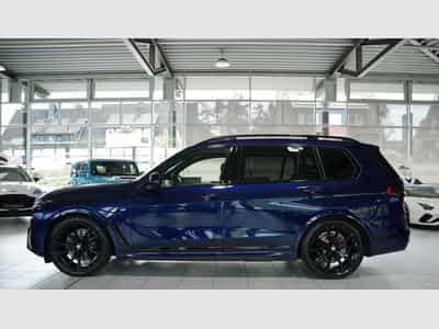 BMW X7 xD 40 d M Sport Pro 2H. *22*SkyLounge*Schale (2025) - Foto 10