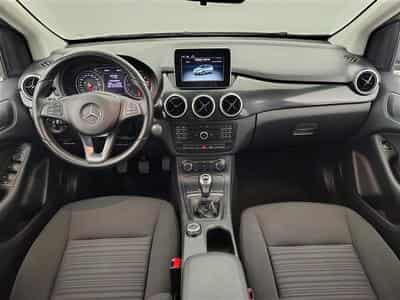 Mercedes B 180 B 180 d NAVI / FULL LED / CUIR (2018) - Foto 8