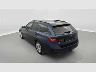 BMW 318 Touring 318 dA MHEV AdBlue (2021) - Foto 2