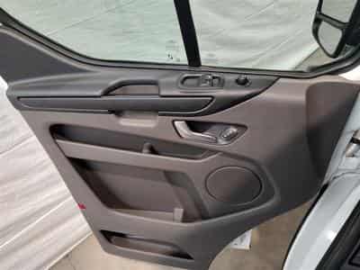 Ford Transit 2.0 TDCi L2H1 320 Dble Cab. CLIM / PDC AV-AR (2022) - Foto 15