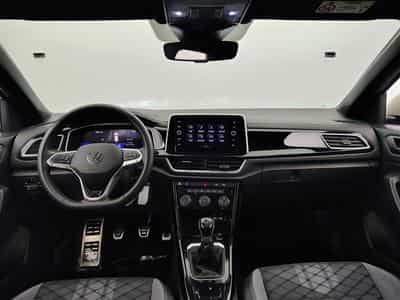 VW T-Roc 1.0 TSI 110cv R-Line CARPLAY / FULL LED / PDC AV+AR / JA 17" (2024) - Foto 8