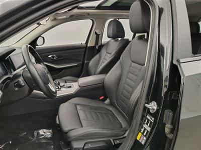 BMW 320 320eA PHEV CUIR/NAVI/FULL LED/TO PANO/JA1 (2022) - Foto 7